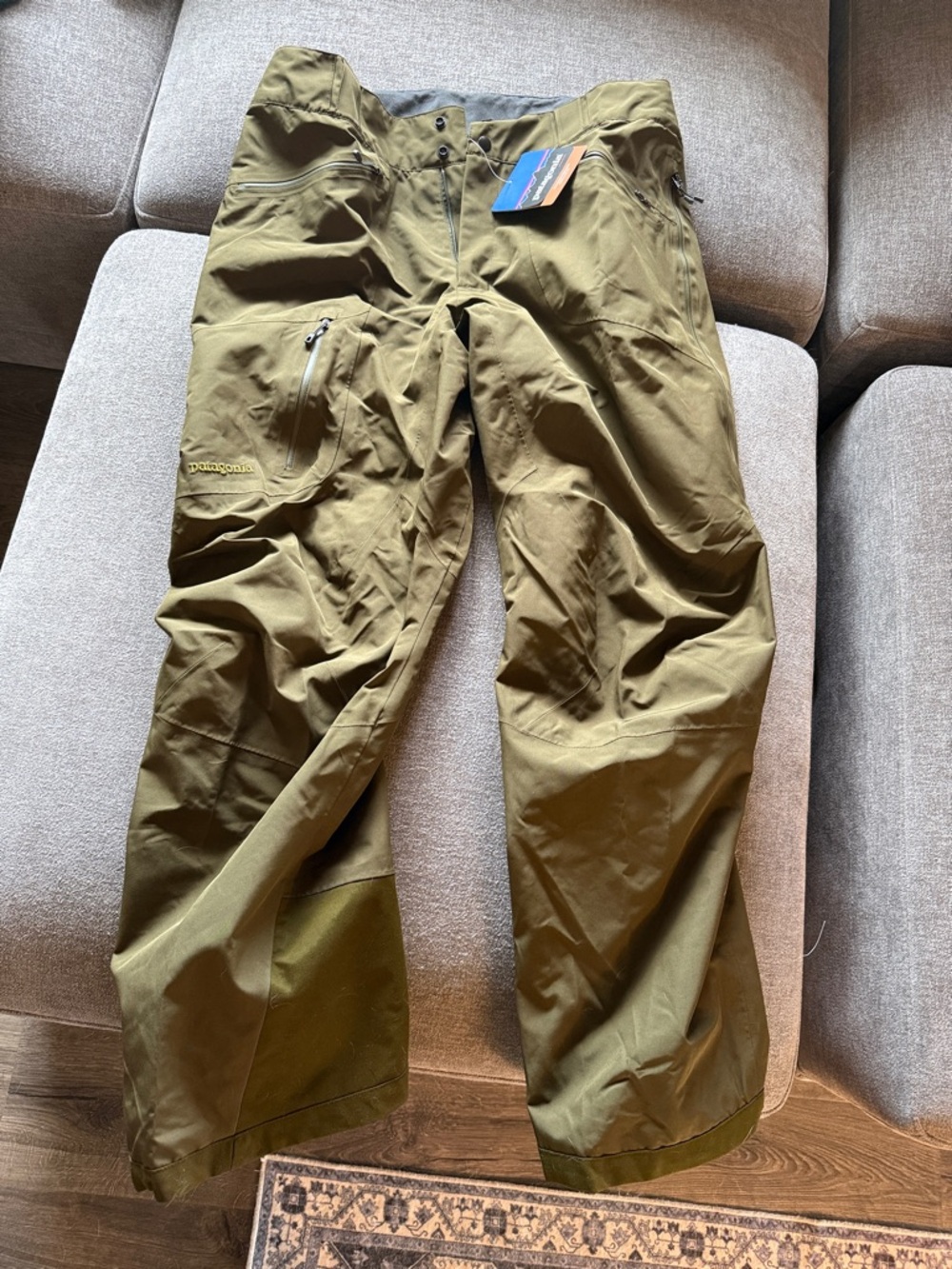 Patagonia Olive Green powder bowl, ski pants
